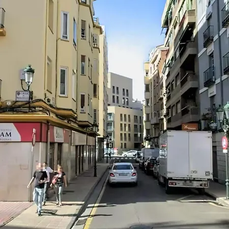 Ramon Pignatelli Lägenhet *